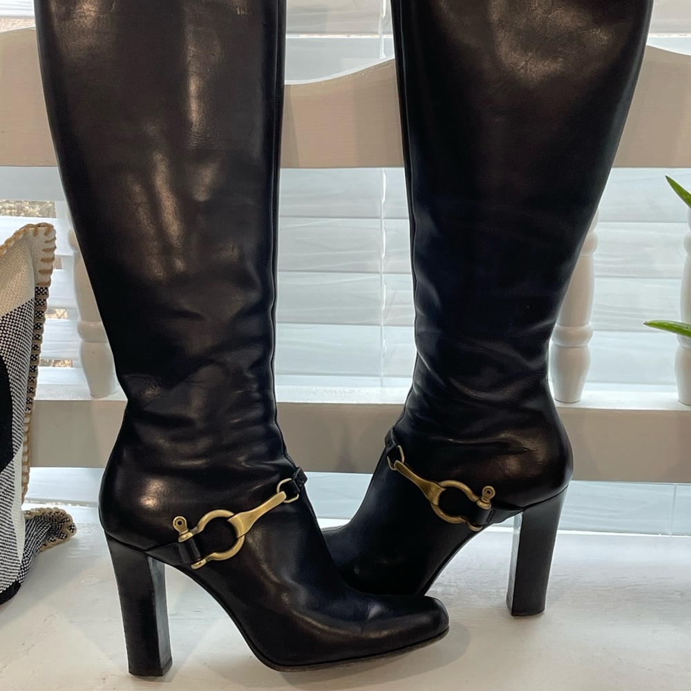 Burberry boots